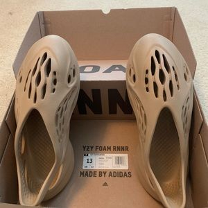 Yeezy Foam Runners, Mens Size 13